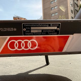 Patinete Eléctrico Audi (Segway G30D) Ed. Limitada