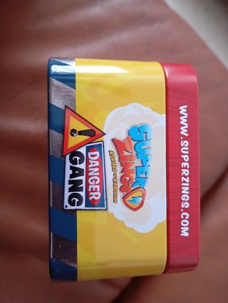 Caja Metálica Super Zings