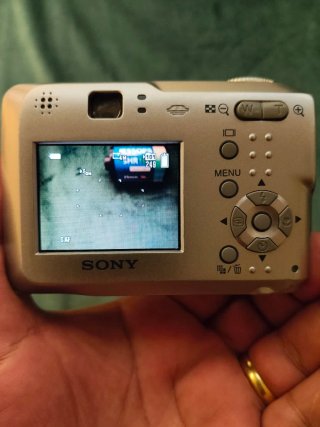 Cámara Sony Cyber-shot DSC-S60 + Accesorios