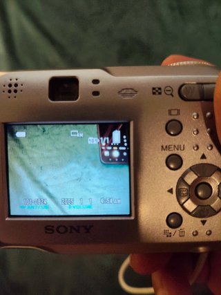 Cámara Sony Cyber-shot DSC-S60 + Accesorios