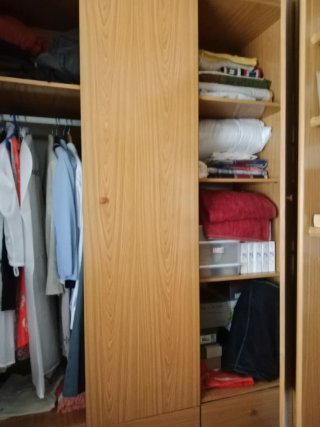Armario ropero madera 3 puertas. Tiene 6 cajones