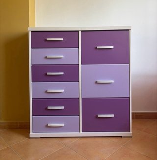 Cómoda juvenil 8 cajones morado y blanco