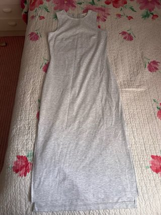 Vestido gris largo con cremallera