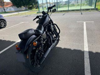 Harley-Davidson Iron 883 2018 Negra
