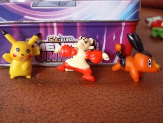 Figuritas Pokémon (Caja)