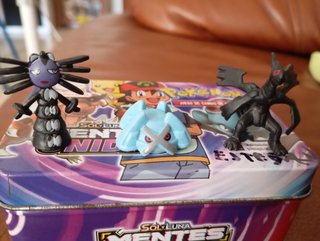 Figuritas Pokémon (Caja)
