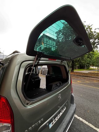 Peugeot Partner Tepee Outdor 2011. Buen estado.