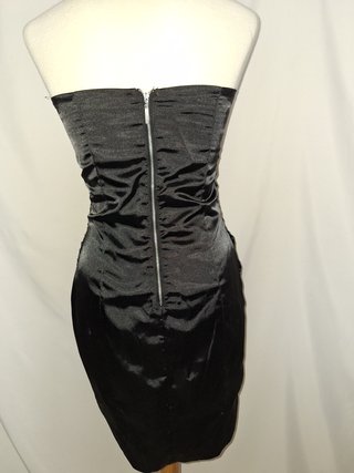 Vestido fiesta lentejuelas negro y plata