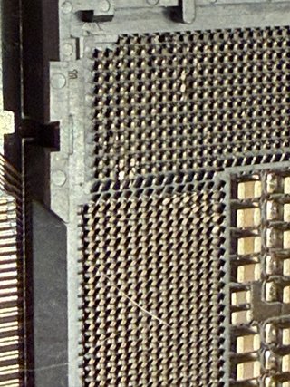 Gigabyte B760 Gaming X AX (Socket Dañado)
