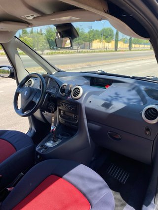 Peugeot 1007 2005