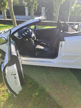 Peugeot 207 cc  2010