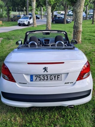 Peugeot 207 cc  2010