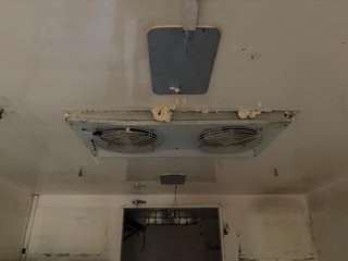 Caja Frigorífica con Equipo de Frio