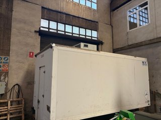 Caja Frigorífica con Equipo de Frio