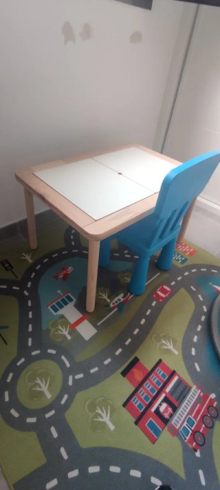 Mesa infantil FLISAT IKEA 83x58 cm