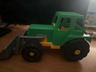 Tractor de Juguete Verde y Amarillo