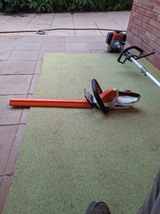 Cortasetos Stihl HSA45 a batería