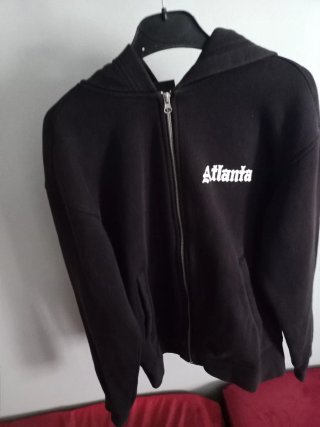 Sudadera H&M Negra con Cremallera "Atlanta"