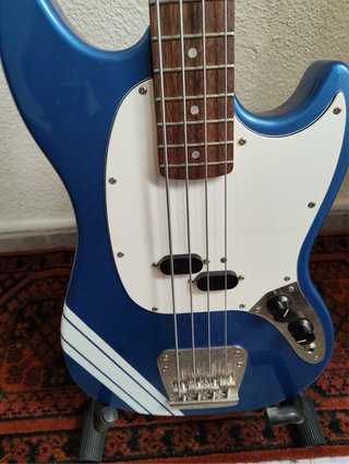 Bajo Eléctrico Squier Mustang Azul
