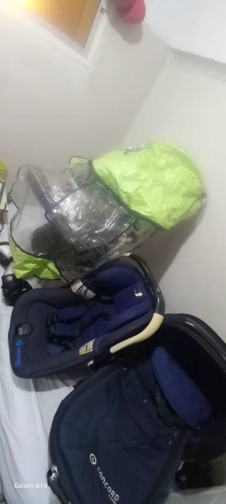 Carro de bebé y silla coche grupo 0
