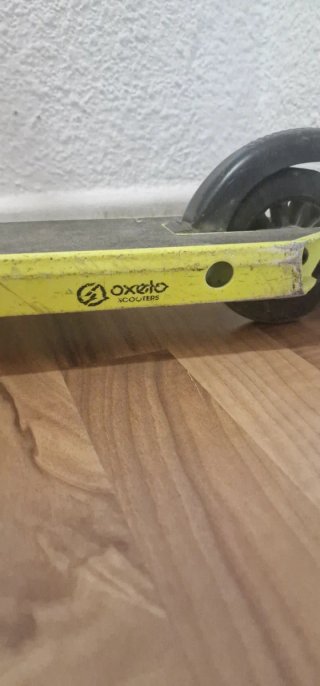 Patinete infantil amarillo