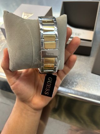 Reloj Guess Original Dorado y Plateado Nuevo