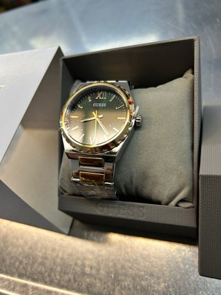Reloj Guess Original Dorado y Plateado Nuevo