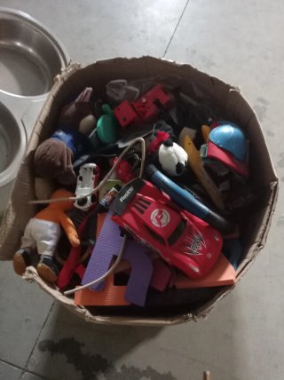 Lote de Juguetes: Camión, Pistolas y más
