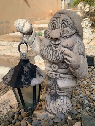 Figura Enano con Farol de Piedra