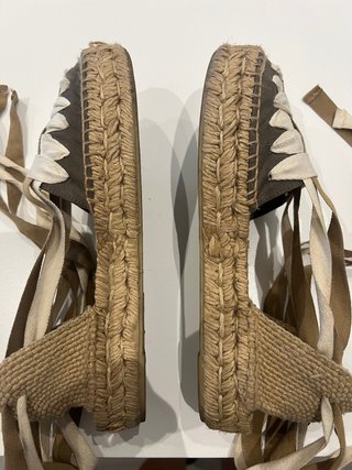 Alpargatas de atar mujer beige y blanco