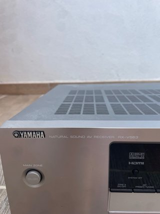 Amplificador Yamaha RX-V563 AV Receptor