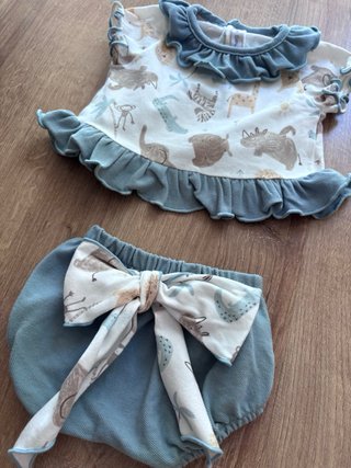 Conjunto 1 mes bebé niña Calamaro estampado safari
