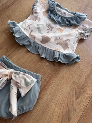 Conjunto 1 mes bebé niña Calamaro estampado safari