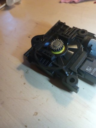Servomotor Techo Mercedes Benz VSPWM