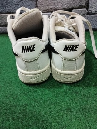 Nike Court Blancas y negras Talla 43