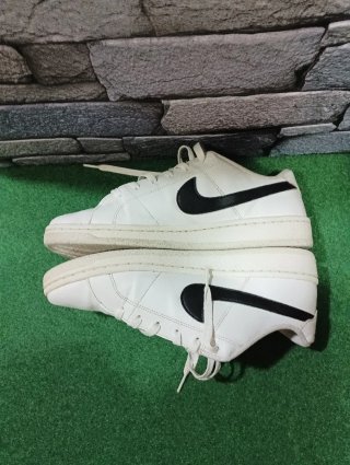 Nike Court Blancas y negras Talla 43