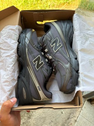 New Balance 740 Scarpe Uomo Nero Grigio