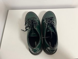 Zapatillas Dr. Franklin charol verde