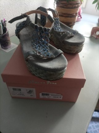 Sandalias cuña N37
