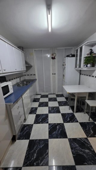 Alquiler vivienda por habitaciones. 630 97 69 92