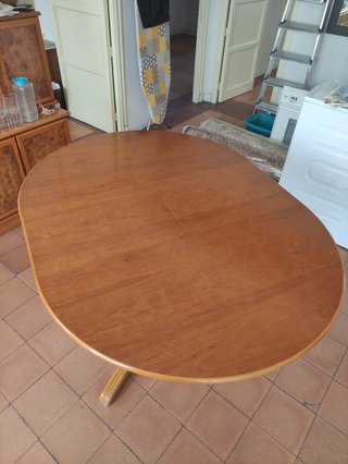 Mesa redonda extensible de madera