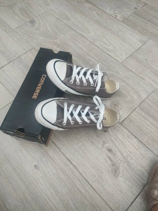 Zapatillas Converse grises Puestas 1 vez