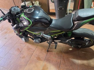 Kawasaki Z900 Neumático Trasero