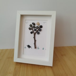 Cuadro Artesanal Árbol y Pájaro | Pebble Art