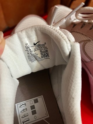 Nike Air Heights Rosa y Blanco