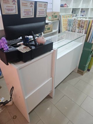 Mobiliario para tienda