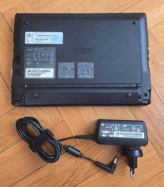Acer Aspire One Intel Atom 2GB RAM 250GB Win10