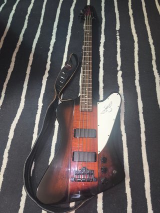 Bajo Epiphone Thunderbird IV 2008