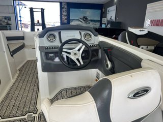 CHAPARRAL 230 SUN COAST