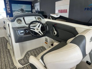 CHAPARRAL 230 SUN COAST